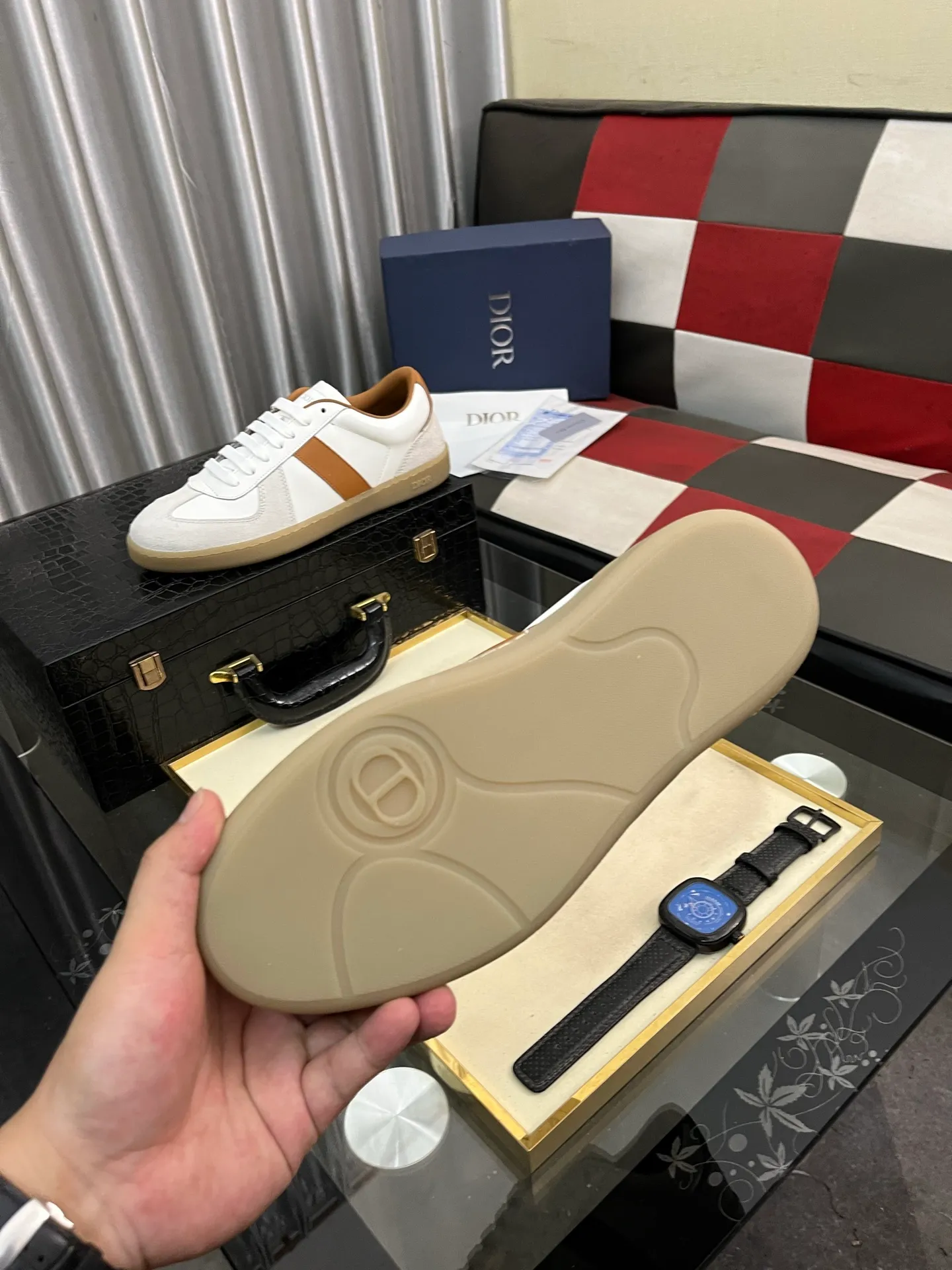 Men's shoes 💰400⌚️⌚️[Dior] Dior's new casual men's shoes are launched in Hong Kong counters. Official website 1:1 production. Original Italian materials. Designed by European and American masters. Perfect shape to create counter quality. Solid color rubber wear-resistant outsole and classic dazzling head! Super versatile and very comfortable. High-end without losing taste, fashionable and novel! ! Absolute focus! Code number: 38-444️⃣Colors available